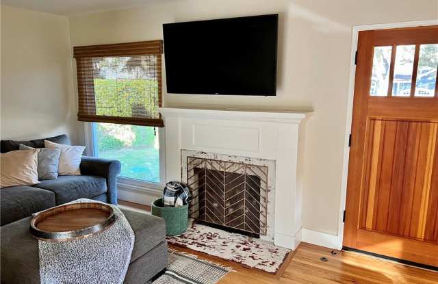 4319 Bel Air Drive Gallery 4