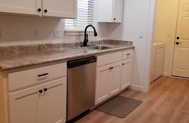 Newer two bedroom/two bath duplex | Available October photos photos