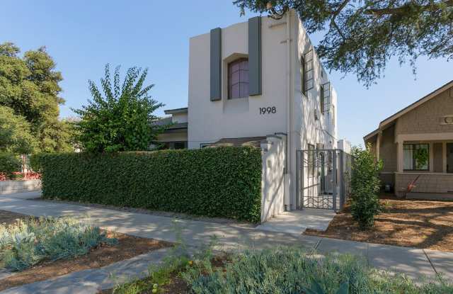 Van Halen Fans Welcome at this Art Deco Studio that's also Loaded with Historic Charm and VH history - 2001 Linda Rosa Court, Pasadena, CA 91107