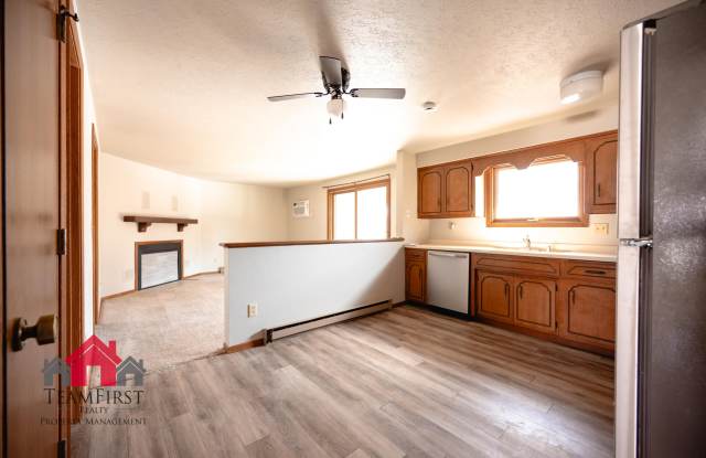 488 South Good Hope Road - 3 photos photos