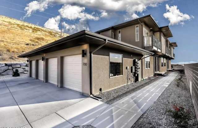 730 Bluffs Court lot: 103 photos photos