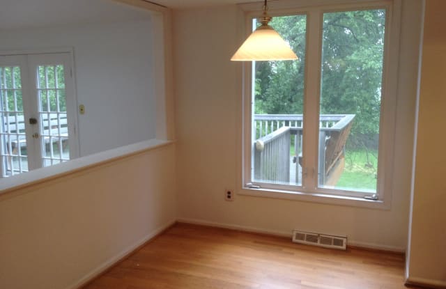 1857 Hawthorne Place Gallery 3