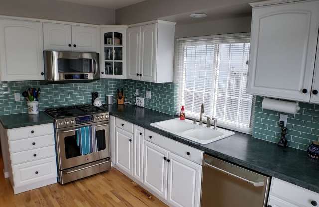 8216 S Trenton Way Gallery 2