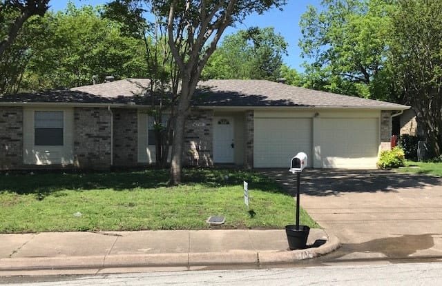 2716 Allen Avenue - 2716 Allen Avenue, Arlington, TX 76014