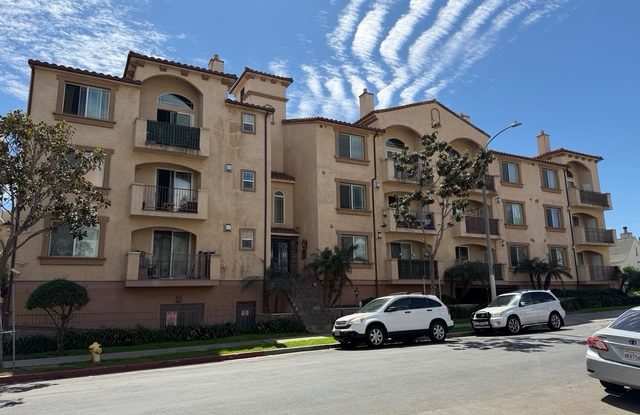 5132 West Maplewood Avenue, #202 photos photos