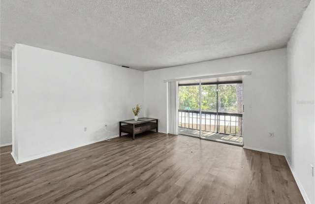 2752 HIDDEN LAKE Boulevard Gallery 3