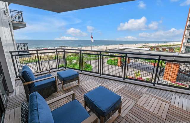 140 Boardwalk Gallery 1