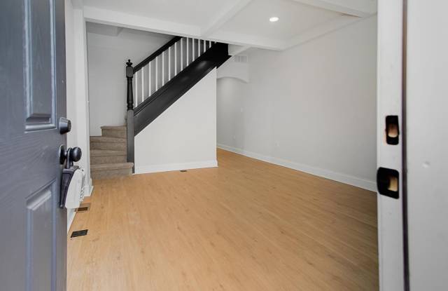 3 BED/ 3BATH HOME IN HISTORIC IRVINGTON!!! photos photos