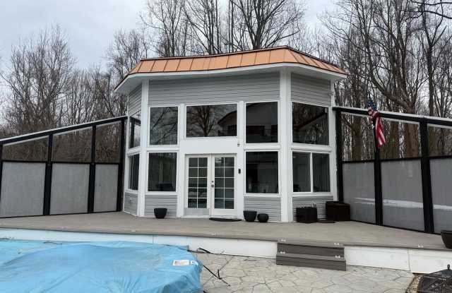 22 FERN HILL photos photos