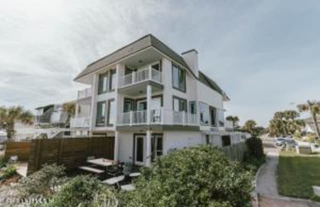 1200 Strand St - 1200 Strand Street, Neptune Beach, FL 32266