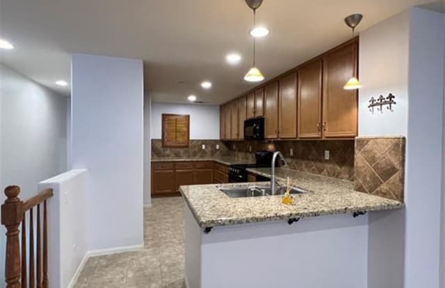 11906 Los Alisos Circle Gallery 2