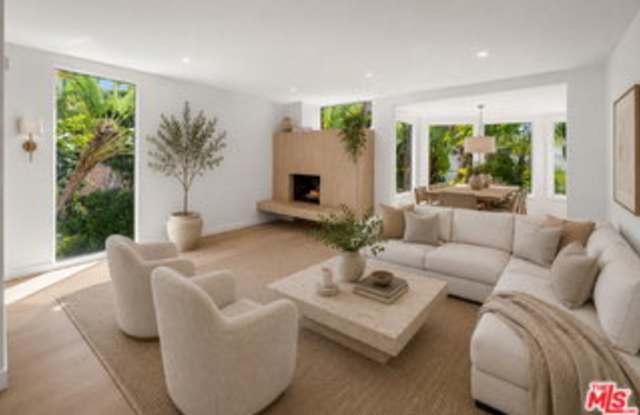 9315 Lloydcrest Drive Gallery 2