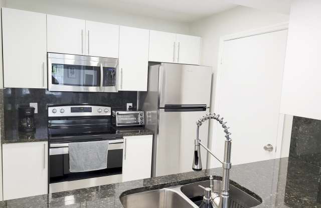 7310 Westpointe Boulevard Gallery 3