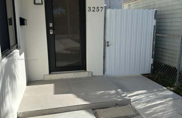 3257 SW 26th St photos photos