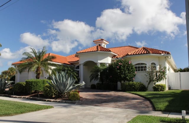 808 Shore Drive - 808 Shore Drive, North Palm Beach, FL 33408