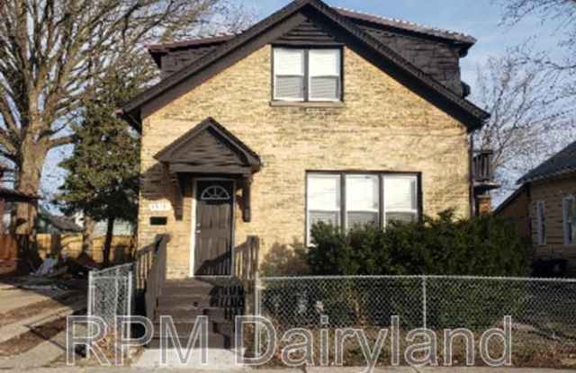 1711 Erie Street - 1711 Erie Street, Racine, WI 53402