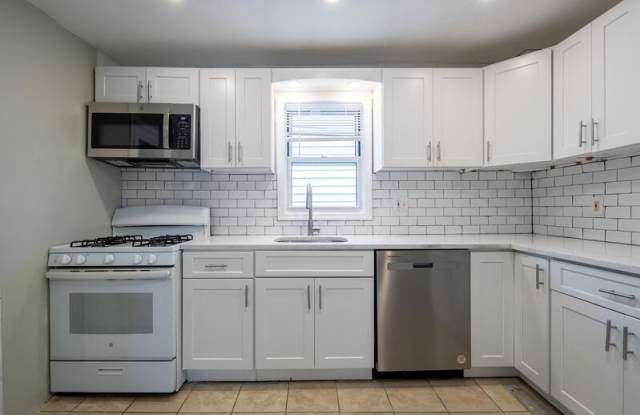 623 4th Street - 2 photos photos