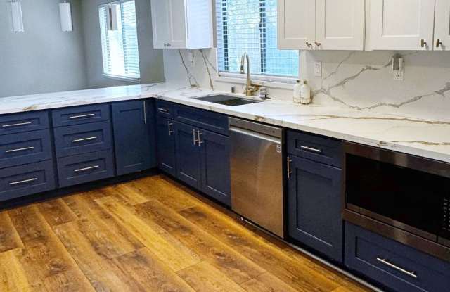 Bright 3-Bedroom Fresno Home with Spacious Backyard Gallery 4