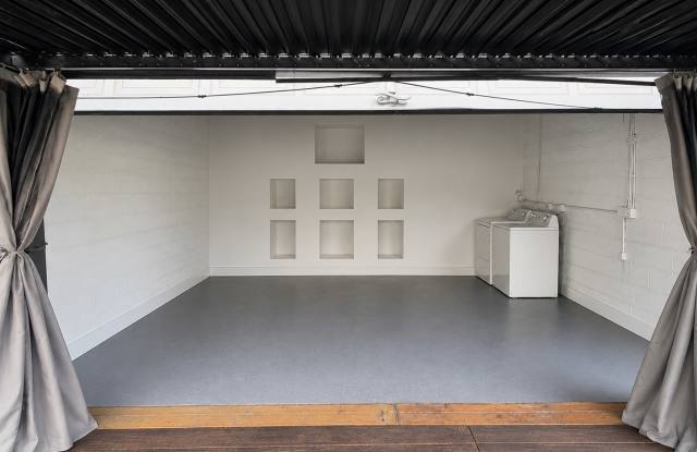 4730 Northeast 3rd Avenue Gallery 4