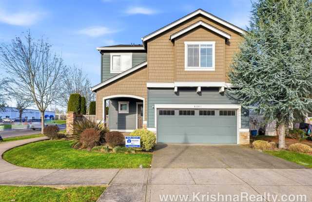 Amazing 4 Bed | 2.5 Bath Single-Family Home in Enchantment Glen | Large Media/Bonus Room | Prime Hillsboro Location | Spacious Backyard photos photos