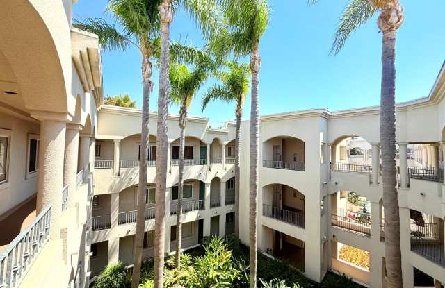 Gorgeous Spacious 2 Bedroom - 2 bath top floor Condo a few blocks from downtown Culver City - 3645 Cardiff Avenue, Los Angeles, CA 90034