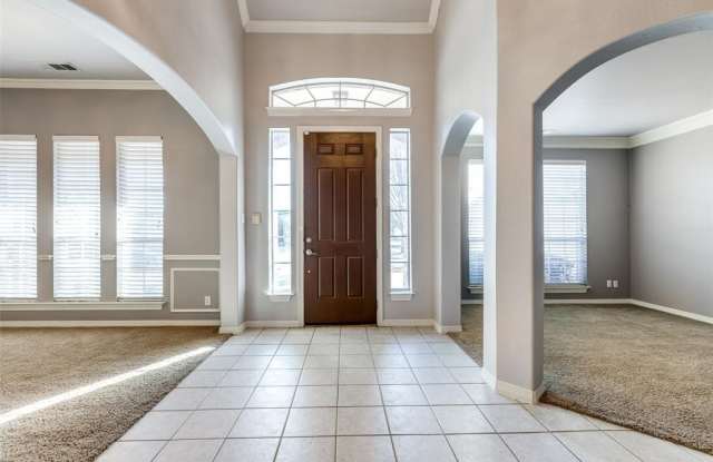 5511 Norfolk Lane Gallery 3