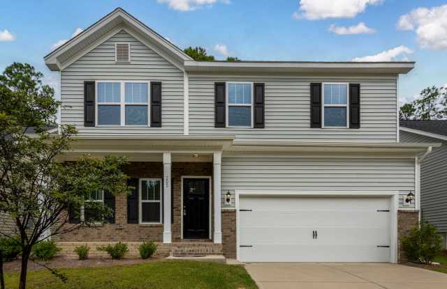 WEST COLUMBIA IN THE COURTYARDS AT ROCKFORD PLACE - 205 Long Iron Court, Pine Ridge, SC 29172
