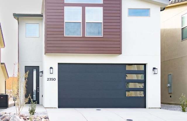 Spacious 4-Bed Home in Sage Canyon photos photos