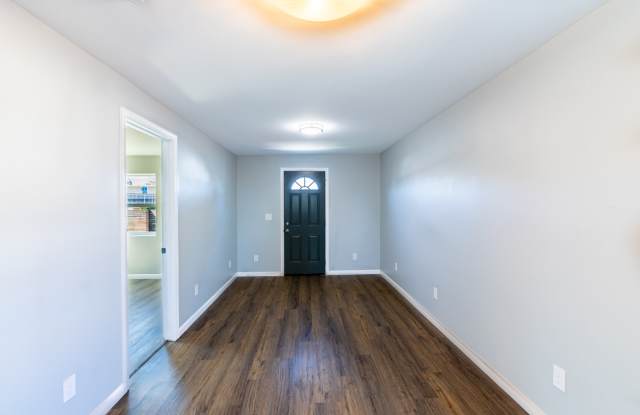 725 S 30th St - 725 South 30th Street, San Diego, CA 92113