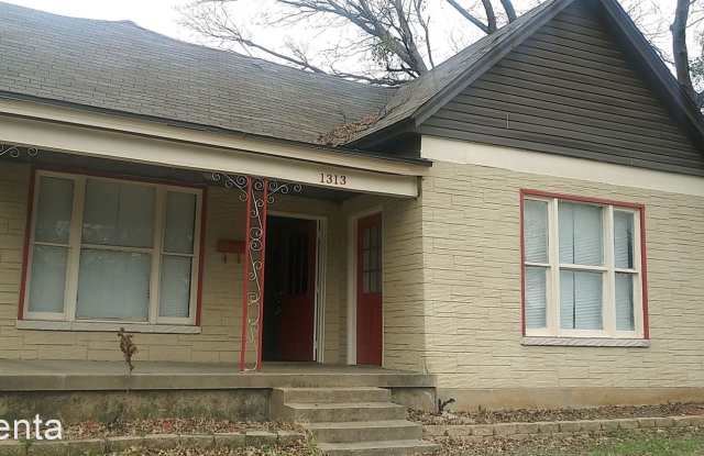 1313 Clinton Ave - 1313 Clinton Avenue, Fort Worth, TX 76164