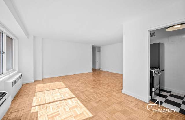 175 West 12th Street Gallery 4