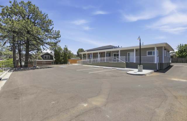 533 West Gurley Street - 2 Gallery 1