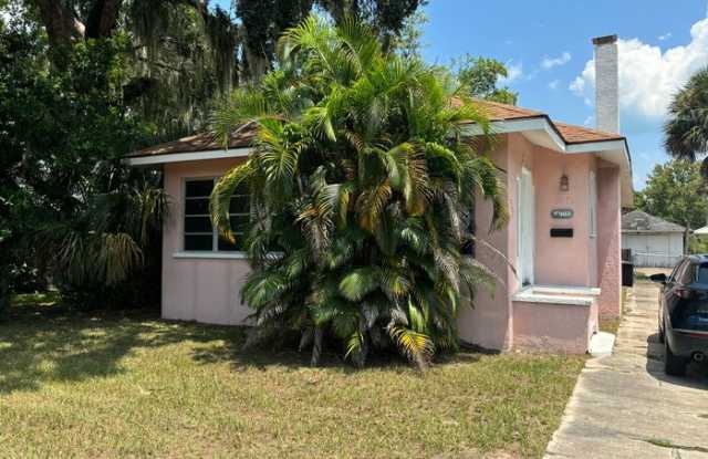 907 Live Oak Street photos photos