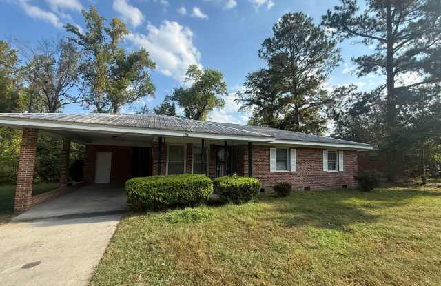 3 Bed 2 Bath Brick Home Gallery 4
