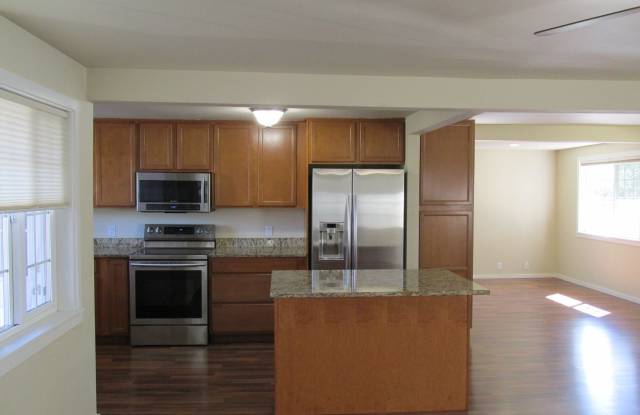 3 Bedroom House in Mount Vernon Gallery 3