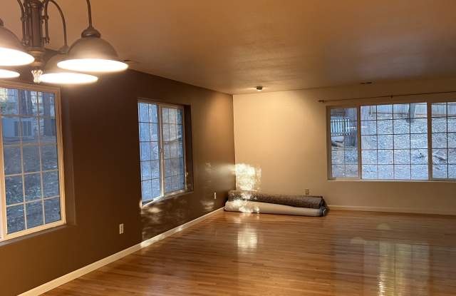 14385 Holmwood Drive photos photos