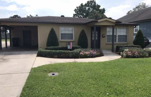 107 Melvyn Dr - 107 Melvyn Drive, Belle Chasse, LA 70037