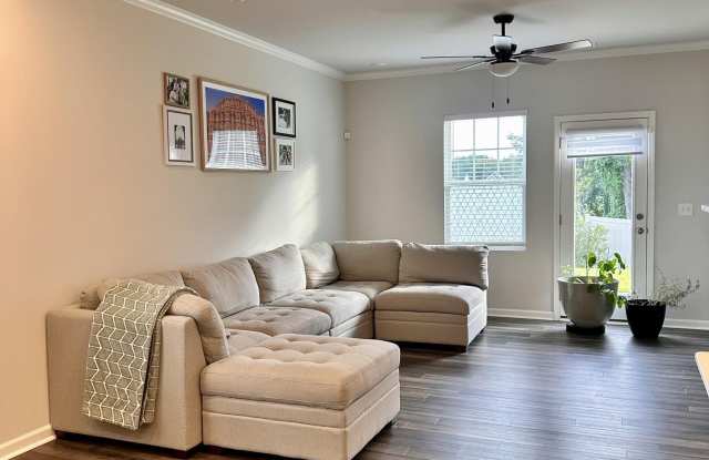 1017 Aspen Pointe Trail Gallery 3