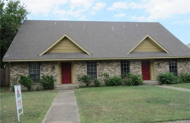 115 Shadybrook Drive - 115 Shadybrook Dr, DeSoto, TX 75115