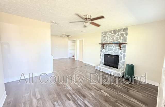 808 Forestdale Dr photos photos