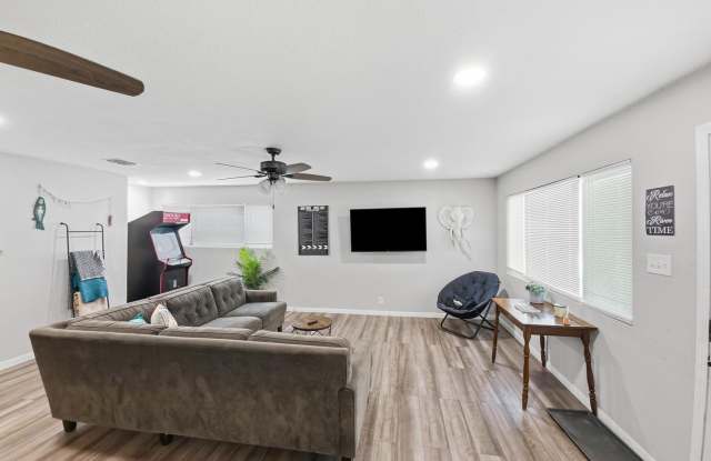 1510 ROADSIDE DR Gallery 3