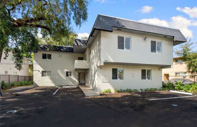 7722 NE 3rd Ct photos photos