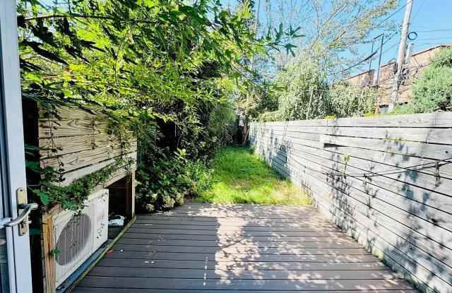 111 Newell Street - 111 Newel Street, Brooklyn, NY 11222