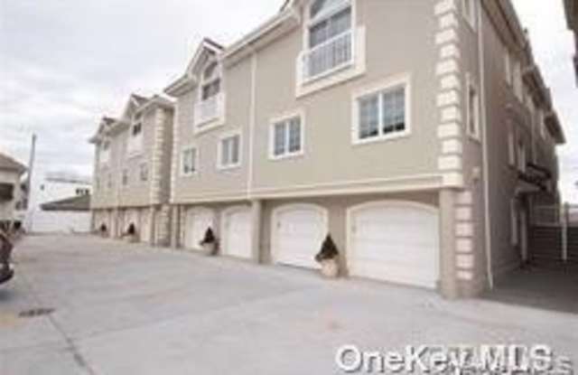 1051 Oceanfront Gallery 1