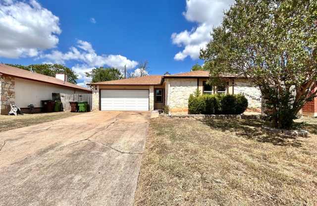 Spacious 4/BR 2/BA Home with Bonus Living Space! - 1306 Troy Lane, Round Rock, TX 78664