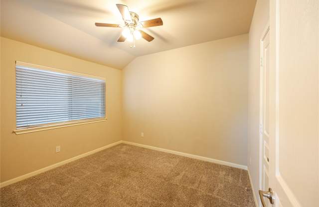 1141 Kingston Ct Gallery 4