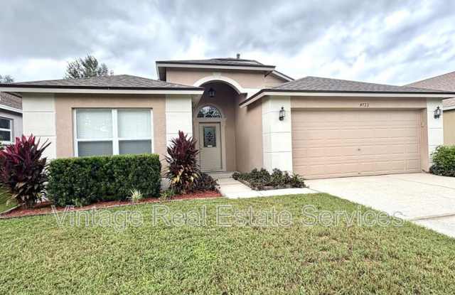 4722 Roundview Ct - 4722 Roundview Court, Land O' Lakes, FL 34639