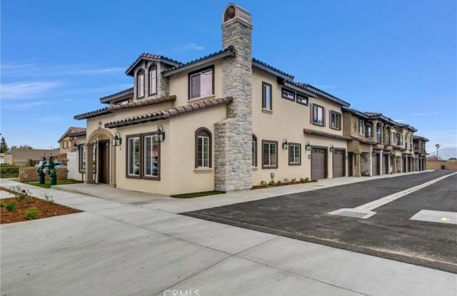 16385 Valencia Avenue photos photos
