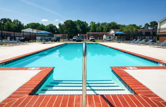 Woodbriar Apartments Gallery 2
