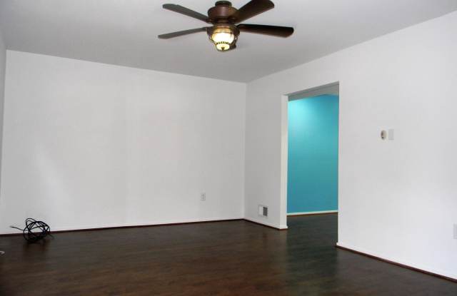 2054 RED SPRUCE COURT Gallery 2